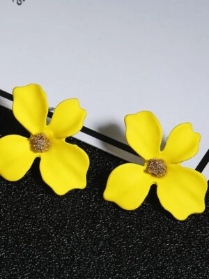 Floral Studs - Yellow